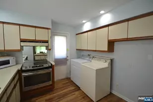 9 Pine St, Midland Park, NJ 07432 - Photo 12