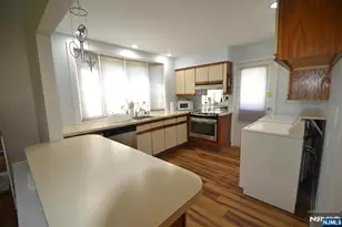 9 Pine St, Midland Park, NJ 07432 - Photo 10