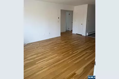 206 Riverview Place 4 #4, Cliffside Park, NJ 07010 - Photo 8
