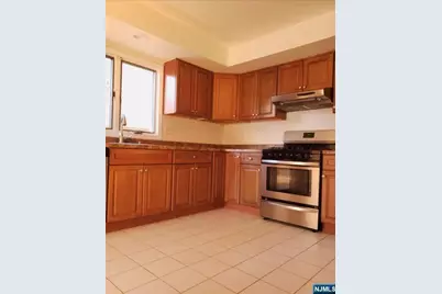 549 4th Street 2nd/F #2nd/F, Palisades Park, NJ 07650 - Photo 6