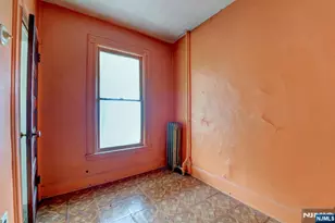 249 4th St, Newark, NJ 07107 - Photo 30