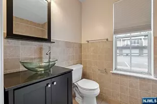 400 Crown Ct 581, Edgewater, NJ 07020 - Photo 20