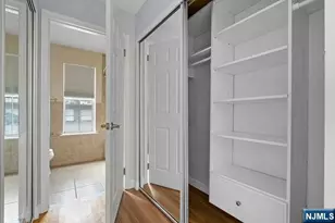 400 Crown Ct 581, Edgewater, NJ 07020 - Photo 18