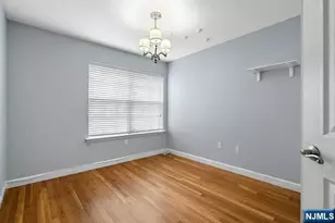 400 Crown Ct 581, Edgewater, NJ 07020 - Photo 12