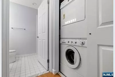 400 Crown Court 581 #581, Edgewater, NJ 07020 - Photo 22