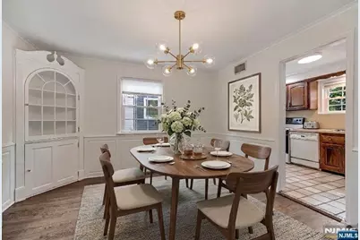 151 Walthery Avenue, Ridgewood, NJ 07450 - Photo 8