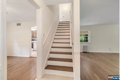 151 Walthery Avenue, Ridgewood, NJ 07450 - Photo 4