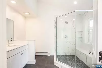 799 End Avenue, Cliffside Park, NJ 07010 - Photo 12
