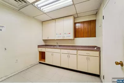 600 Kennedy Boulevard 1 #1, Union City, NJ 07087 - Photo 12