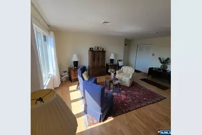 314 Palisade Avenue B4 #B4, Cliffside Park, NJ 07010 - Photo 4