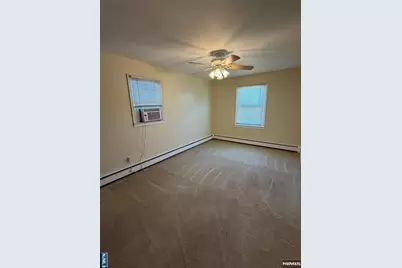 832 Paterson Avenue, East Rutherford, NJ 07073 - Photo 8