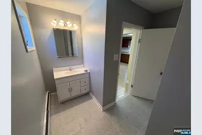 832 Paterson Avenue, East Rutherford, NJ 07073 - Photo 6