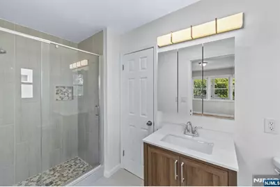 195 Van Winkle Street, East Rutherford, NJ 07073 - Photo 18
