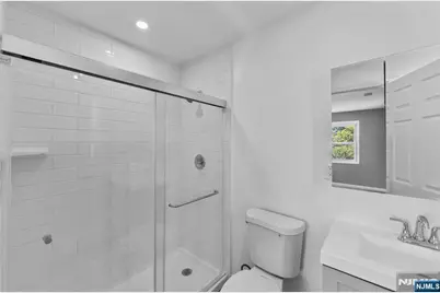 195 Van Winkle Street, East Rutherford, NJ 07073 - Photo 38