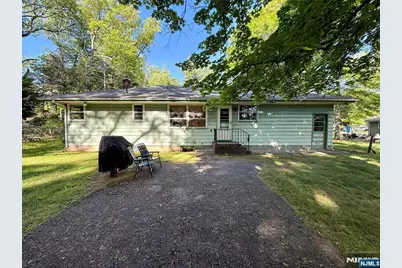 1 Winada Place, River Vale Township, NJ 07675 - Photo 18