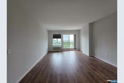 3404 City Place 3404 #3404, Edgewater, NJ 07020 - Photo 2