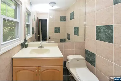 203 Mountain Avenue, Hawthorne, NJ 07506 - Photo 30