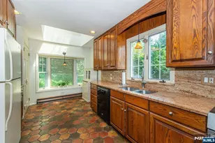174 Pines Lake Dr, Wayne, NJ 07470 - Photo 16