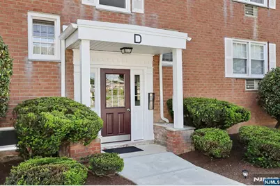 565 Grove Street D-16 #D-16, Clifton, NJ 07013 - Photo 4