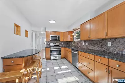 51 Day Avenue, Tenafly, NJ 07670 - Photo 8