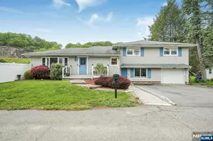 22 Federal Hill Rd, Pompton Lakes, NJ 07442 - Photo 1