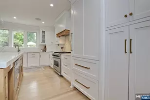 425 Wastena Terrace, Ridgewood, NJ 07450 - Photo 10