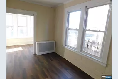 284 Renner Avenue, Newark, NJ 07112 - Photo 10
