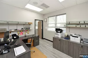 504 Hamburg Turnpike 105B, Wayne, NJ 07470 - Photo 10