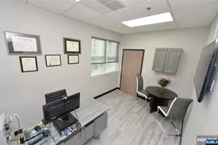 504 Hamburg Turnpike 105B, Wayne, NJ 07470 - Photo 20