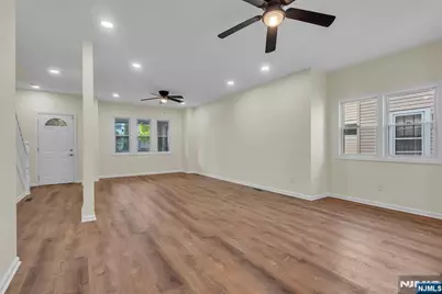 310 Summer, Clifton, NJ 07011 - Photo 8
