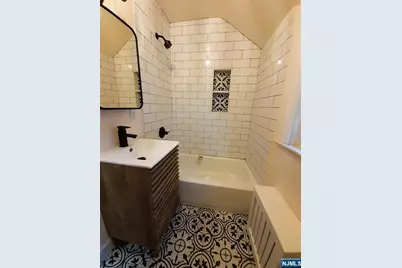213 Elm Avenue 2Fl #2Fl, Teaneck Township, NJ 07666 - Photo 14