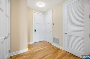 15 Somerset Ln 101, Edgewater, NJ 07020 - Photo 6