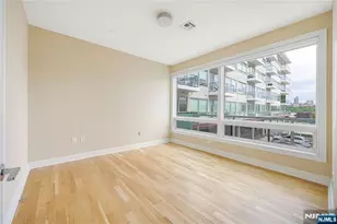 15 Somerset Ln 101, Edgewater, NJ 07020 - Photo 4
