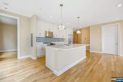 15 Somerset Lane 101 #101, Edgewater, NJ 07020 - Photo 8