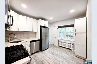 616 Grand Avenue D #D, Leonia, NJ 07605 - Photo 10