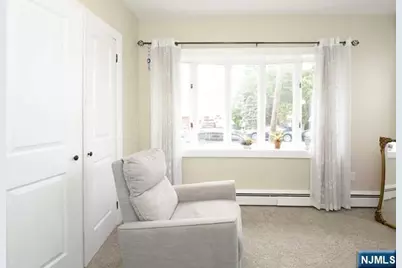293 Mount Pleasant Avenue 1 #1, Wallington, NJ 07057 - Photo 2
