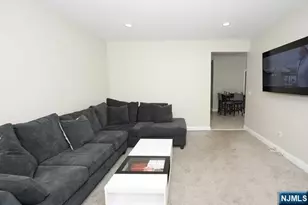 293 Mount Pleasant Ave 1, Wallington, NJ 07057 - Photo 1