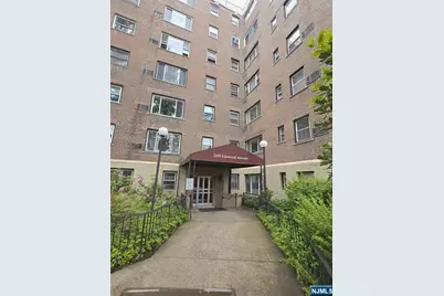 2345 Linwood Avenue 1A #1A, Fort Lee, NJ 07024 - Photo 2