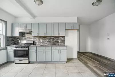 143 Valley Road 1R #1R, Montclair, NJ 07042 - Photo 8