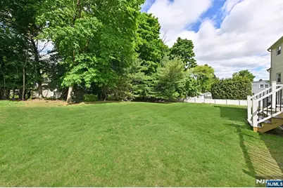 190 Madison Avenue 2 #2, Midland Park, NJ 07432 - Photo 16