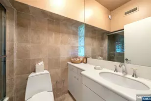 4 Ascot Way, Fort Lee, NJ 07024 - Photo 44