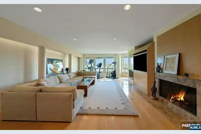 4 Ascot Way, Fort Lee, NJ 07024 - Photo 40