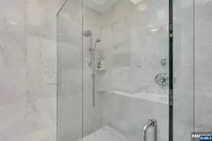 4 Ascot Way, Fort Lee, NJ 07024 - Photo 34