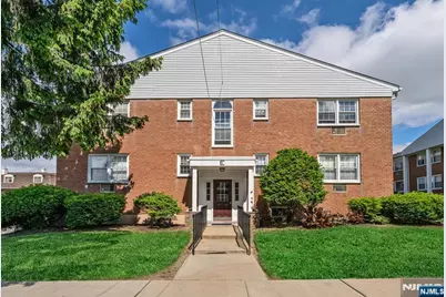 565 Grove Street 10 #10, Clifton, NJ 07013 - Photo 2
