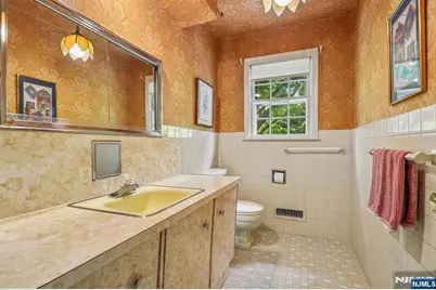 188 Charlotte Place, Englewood Cliffs, NJ 07632 - Photo 12