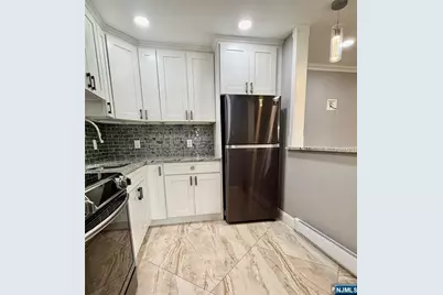 15 Cottage 3A #3A, Midland Park, NJ 07432 - Photo 2