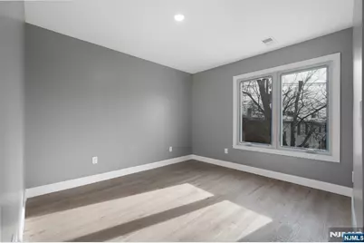 149 Florence Avenue, Hawthorne, NJ 07506 - Photo 2