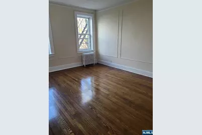411 Highland Avenue B4 #B4, Palisades Park, NJ 07650 - Photo 2