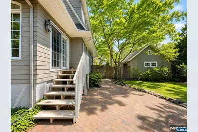 84 Valley View Avenue, Ridgewood, NJ 07450 - Photo 18