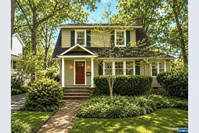 84 Valley View Avenue, Ridgewood, NJ 07450 - Photo 1
